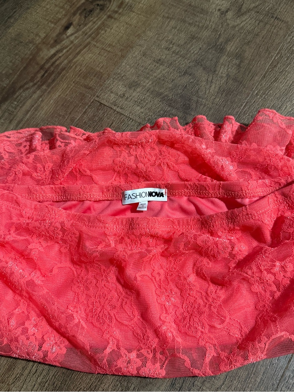 Fashion Nova Coral Lace Ruched Mini Skirt/Tube Top 🌺 - Picture 4 of 9